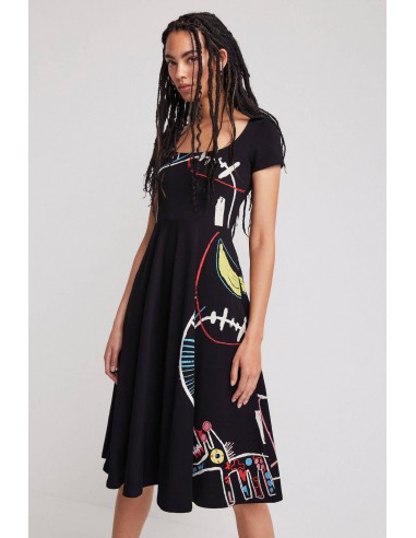 Robe longue à imprimé artistique suggérées chez