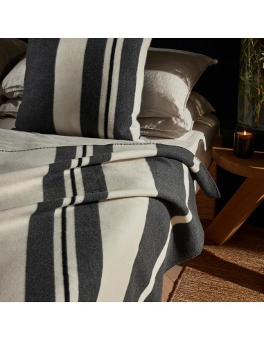 Wool Cashmere Stripe Blanket - Ivory/Charcoal/Black À commander