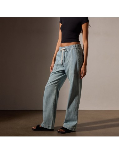 Wide Leg Pull On Denim Pant - Bleach Wash sur le site 