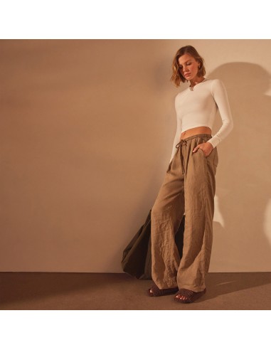 Wide Leg Relaxed Linen Pant - Cashew Pigment s'inspire de l'anatomie humaine